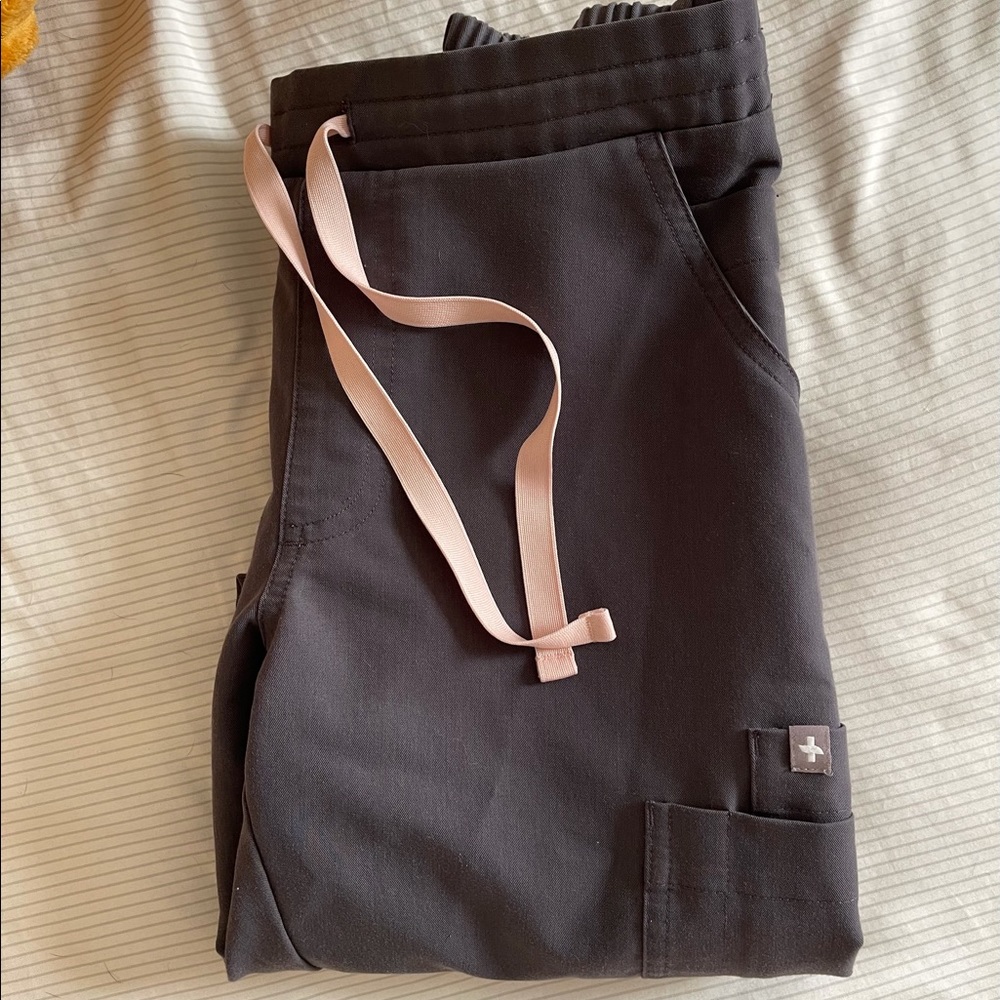 XXS Yola limited edition Figs Charcoal scrubs pants